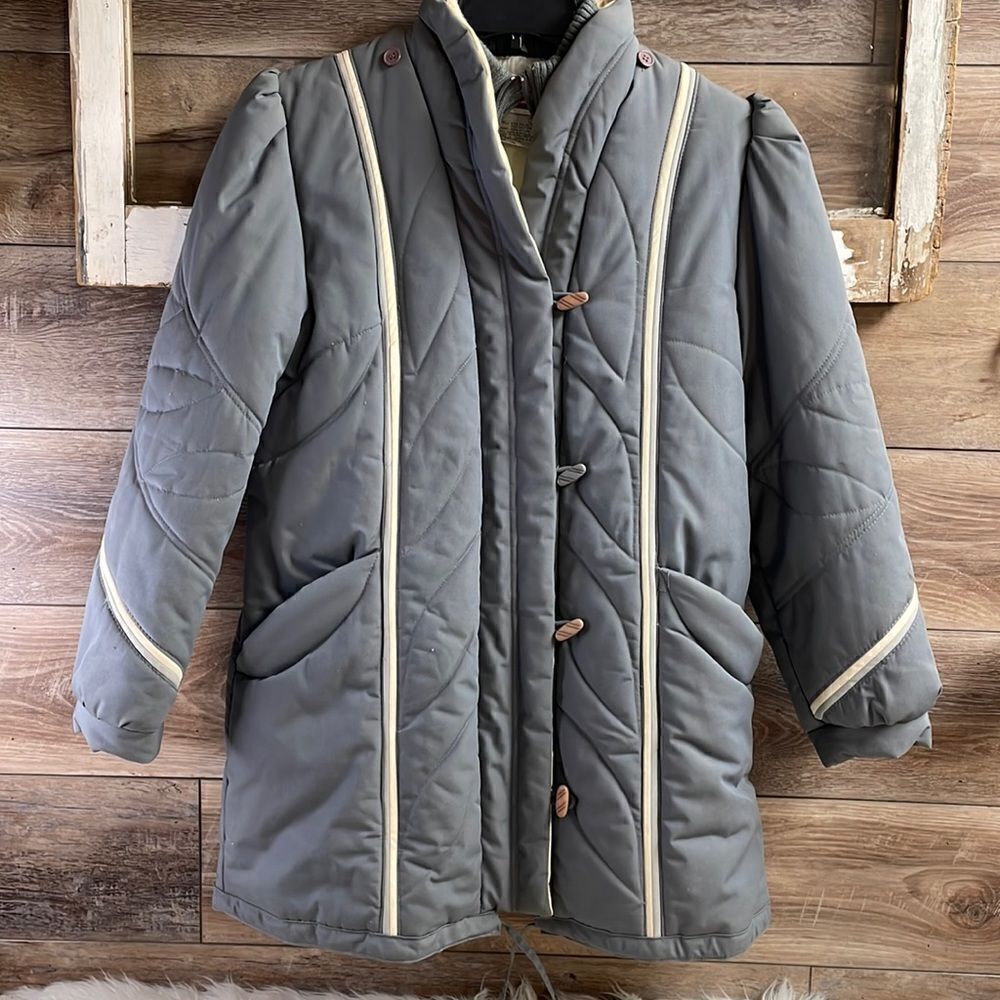 Dawn Puffer Jacket Vintage 90’s, Size 11/12, Gray and White , Winter Coat